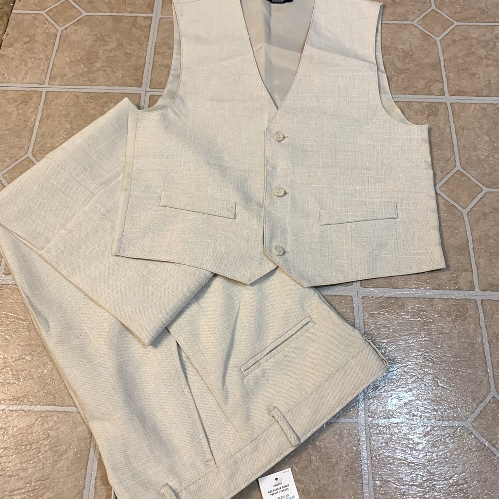 IZOD pant suit. Size 14 NWT